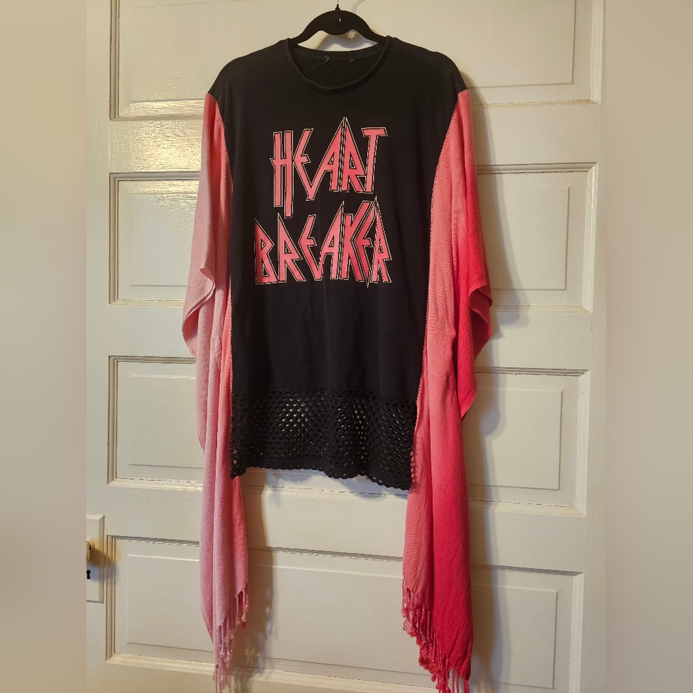 Pink And Black Heartbreaker Graphic Concert Kimono Tee OSFM